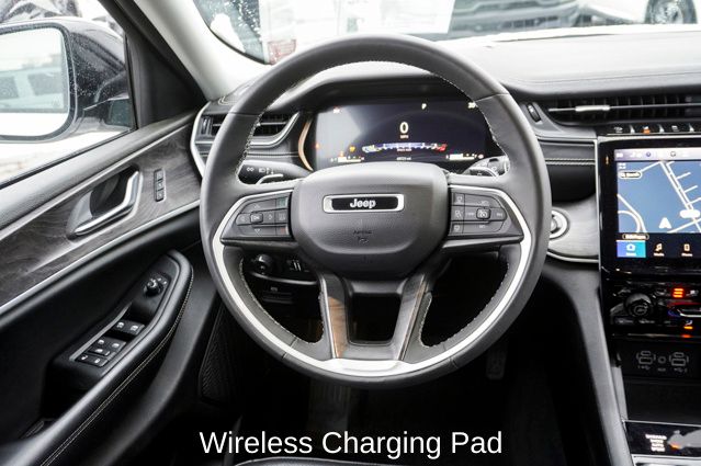 2023 JEEP GRAND CHEROKEE - Image 12