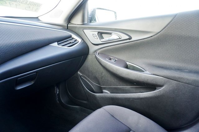 2022 CHEVROLET MALIBU - Image 26