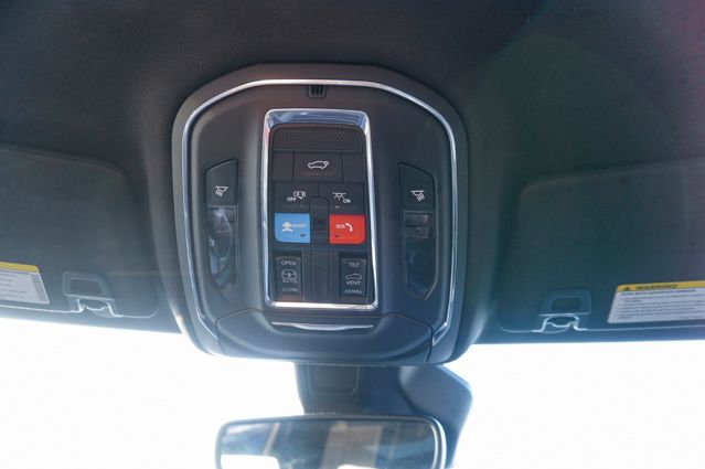 2023 JEEP GRAND CHEROKEE - Image 29