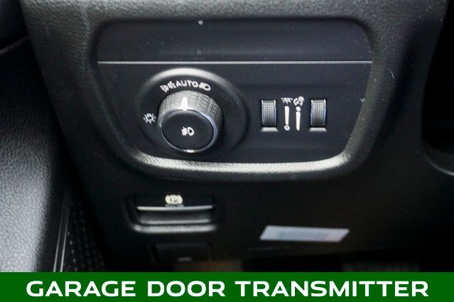 2023 JEEP GRAND CHEROKEE - Image 29