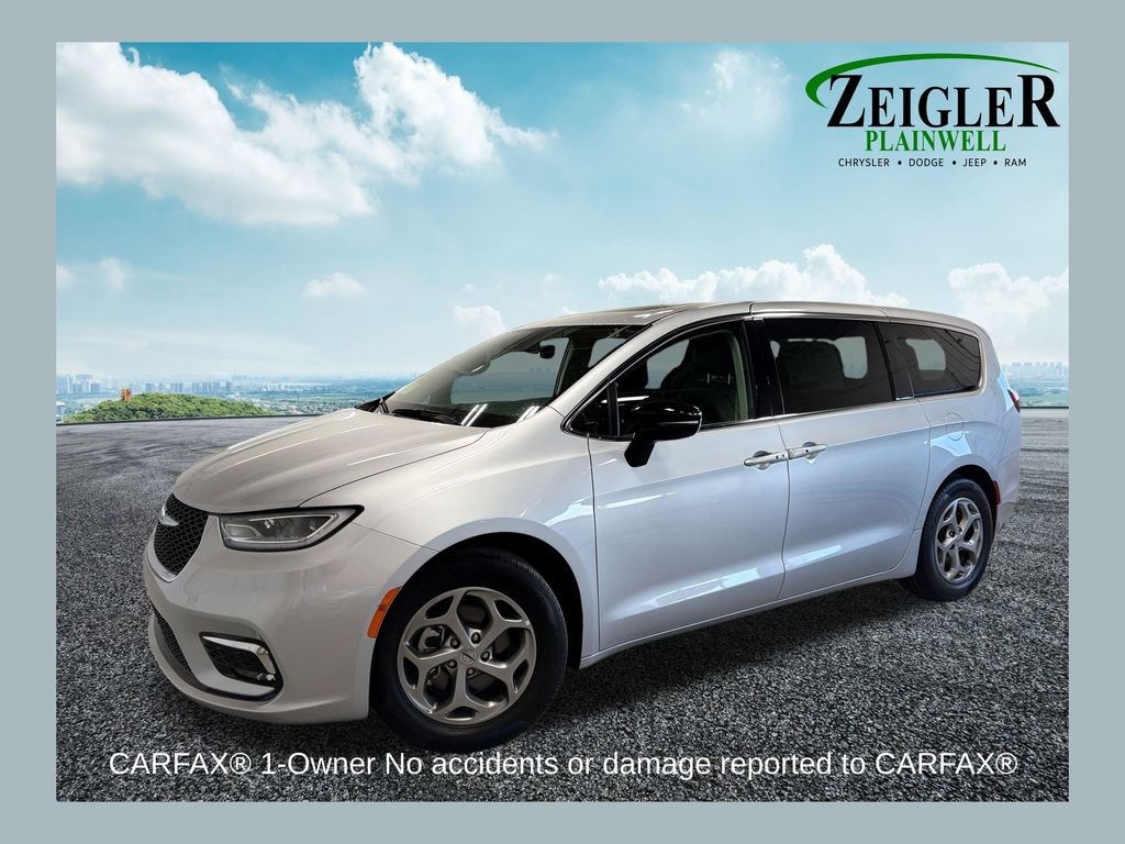 Used 2024 Chrysler Pacifica Limited Van Passenger Van