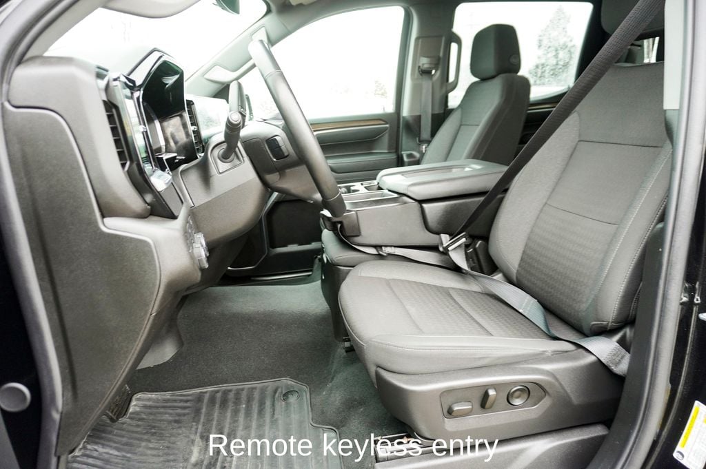 2025 CHEVROLET SILVERADO - Image 11