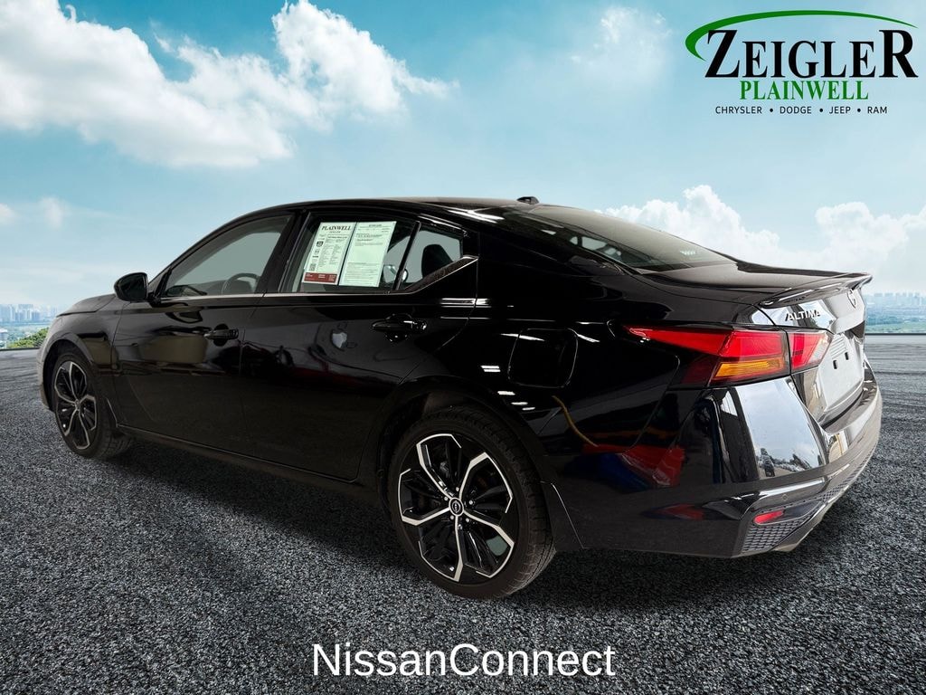 Used 2025 Nissan Altima SR Sedan