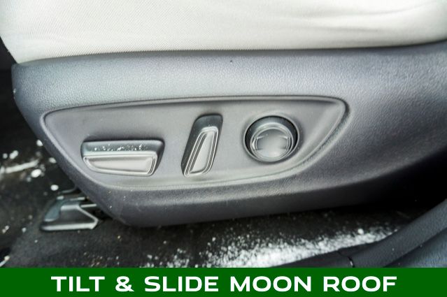 2020 TOYOTA RAV4 - Image 15