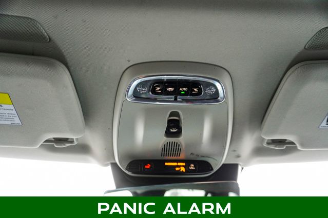 2022 VOLVO XC90 - Image 32