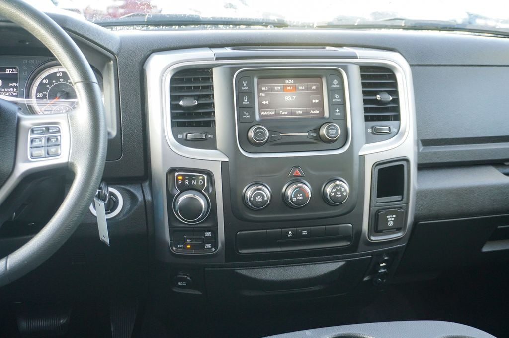 2023 RAM 1500 - Image 34