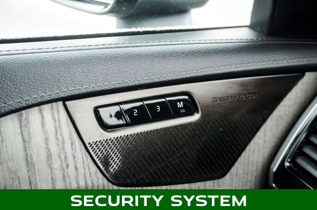 2022 VOLVO XC90 - Image 31