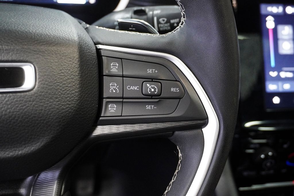 2023 JEEP GRAND CHEROKEE - Image 23