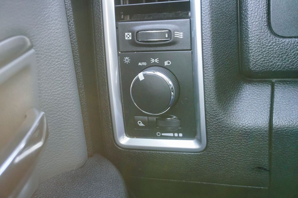 2023 RAM 1500 - Image 45