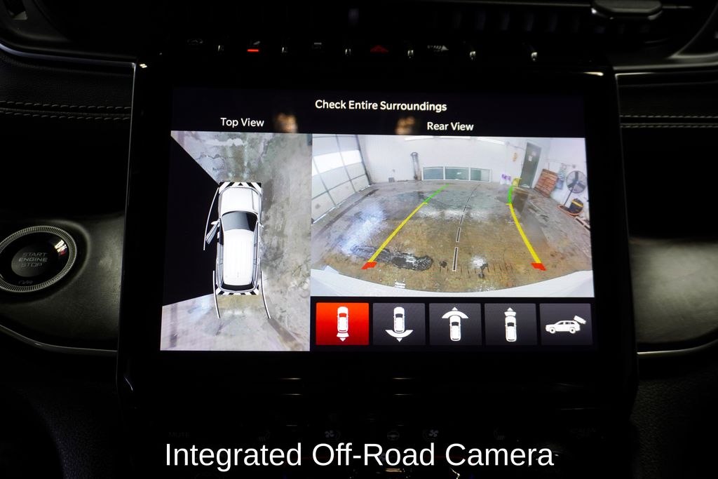 2023 JEEP GRAND CHEROKEE - Image 17