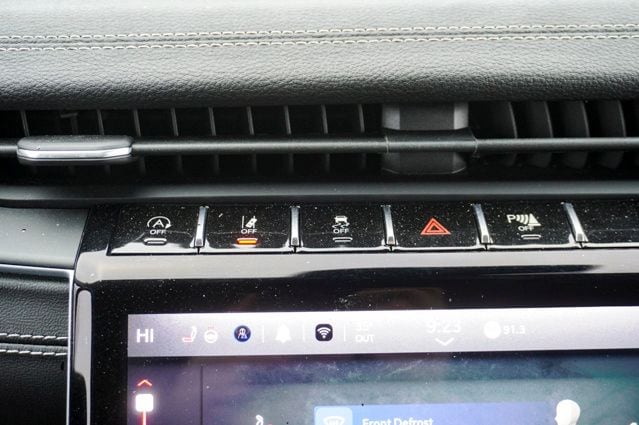 2023 JEEP GRAND CHEROKEE - Image 20