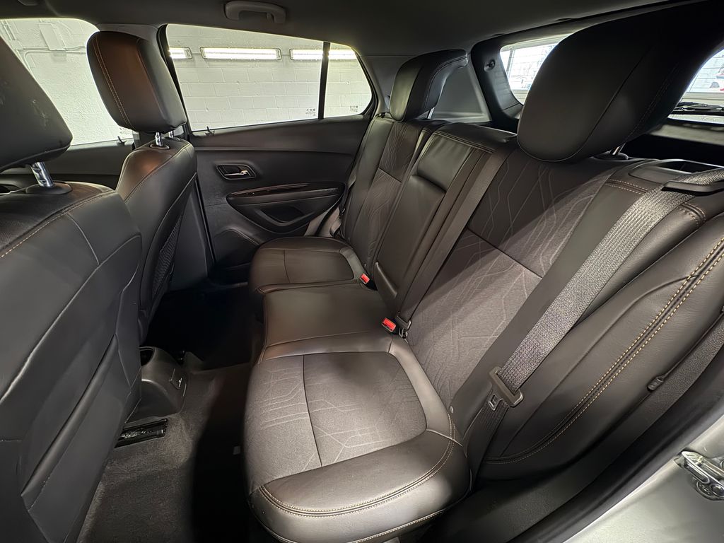 2020 CHEVROLET TRAX - Image 32
