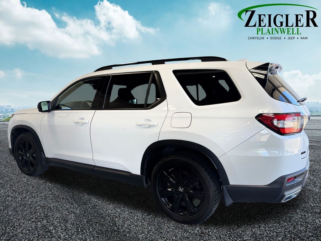 Used 2023 Honda Pilot Elite SUV