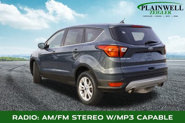2019 Ford Escape SE photo 2