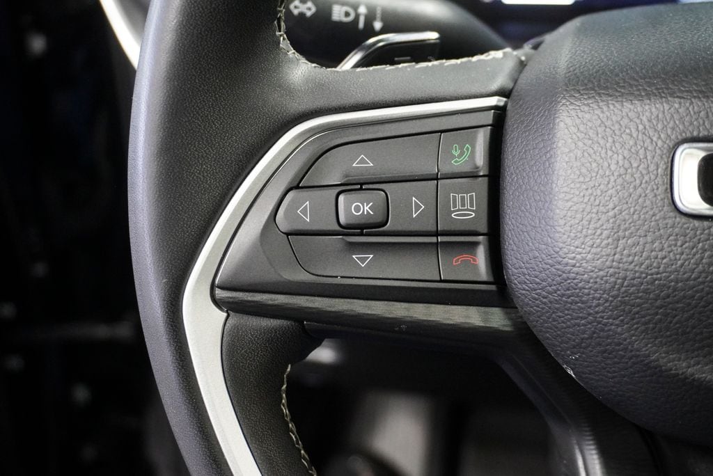 2023 JEEP GRAND CHEROKEE - Image 22