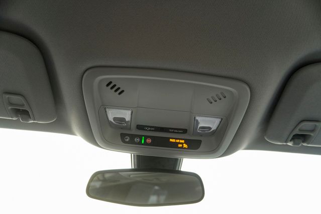 2020 CHEVROLET MALIBU - Image 24