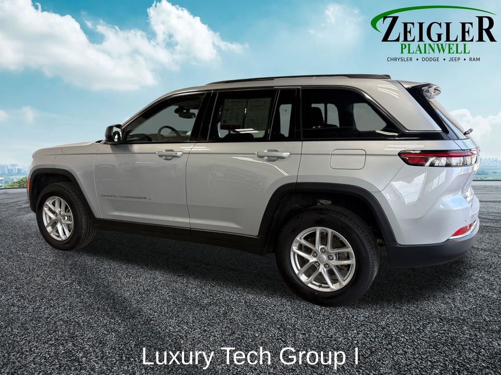 Used 2023 Jeep Grand Cherokee Laredo SUV
