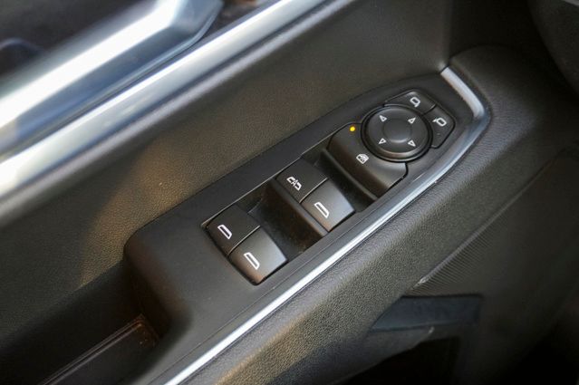 2025 CHEVROLET SILVERADO - Image 24