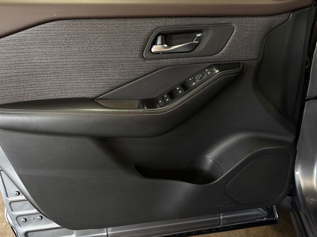 2022 NISSAN ROGUE - Image 17