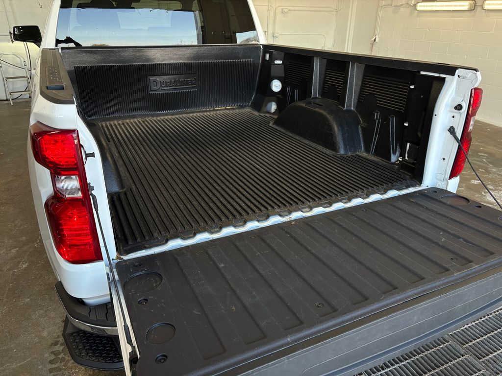 2025 CHEVROLET SILVERADO - Image 27