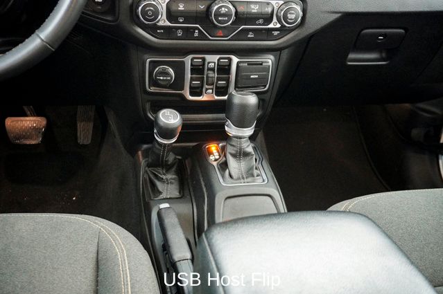 2025 JEEP GLADIATOR - Image 10