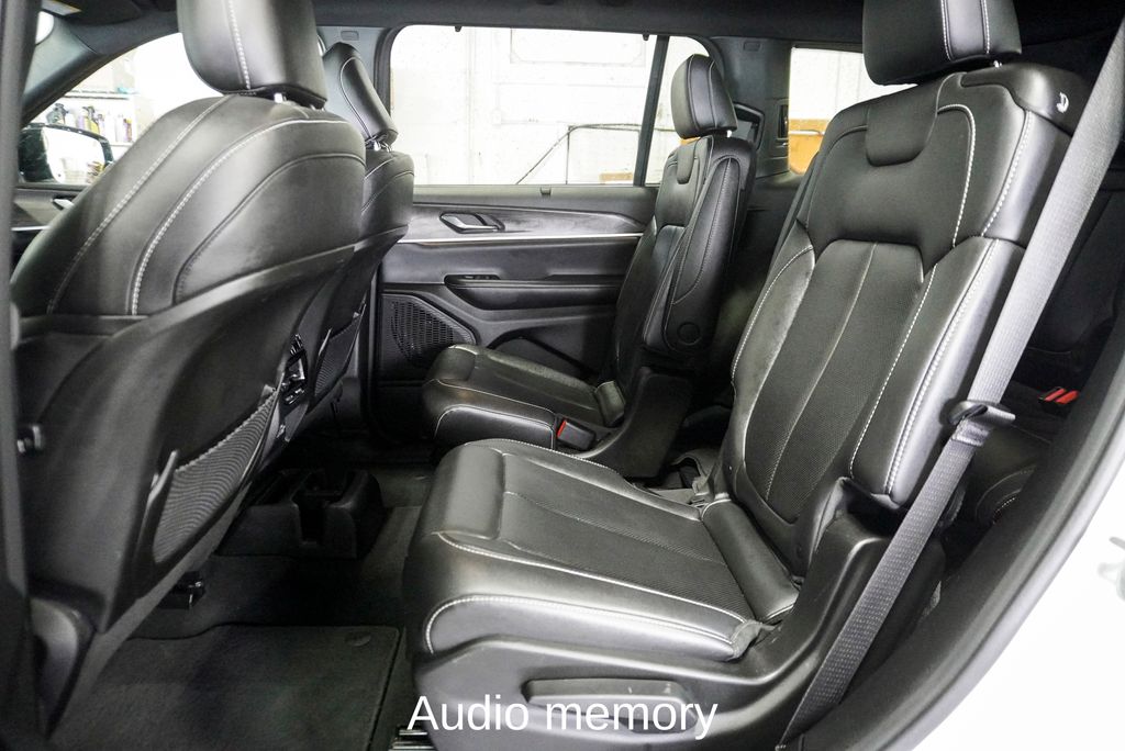 2024 JEEP GRAND CHEROKEE L - Image 9