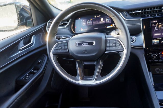 2023 JEEP GRAND CHEROKEE - Image 10