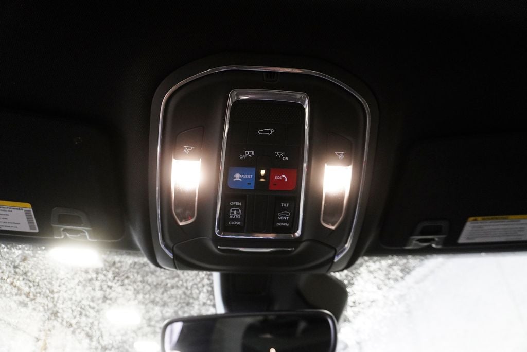 2023 JEEP GRAND CHEROKEE - Image 29