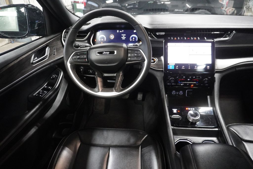 2024 JEEP GRAND CHEROKEE - Image 11