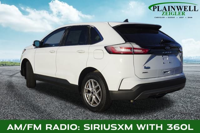 2024 Ford Edge SEL photo 2