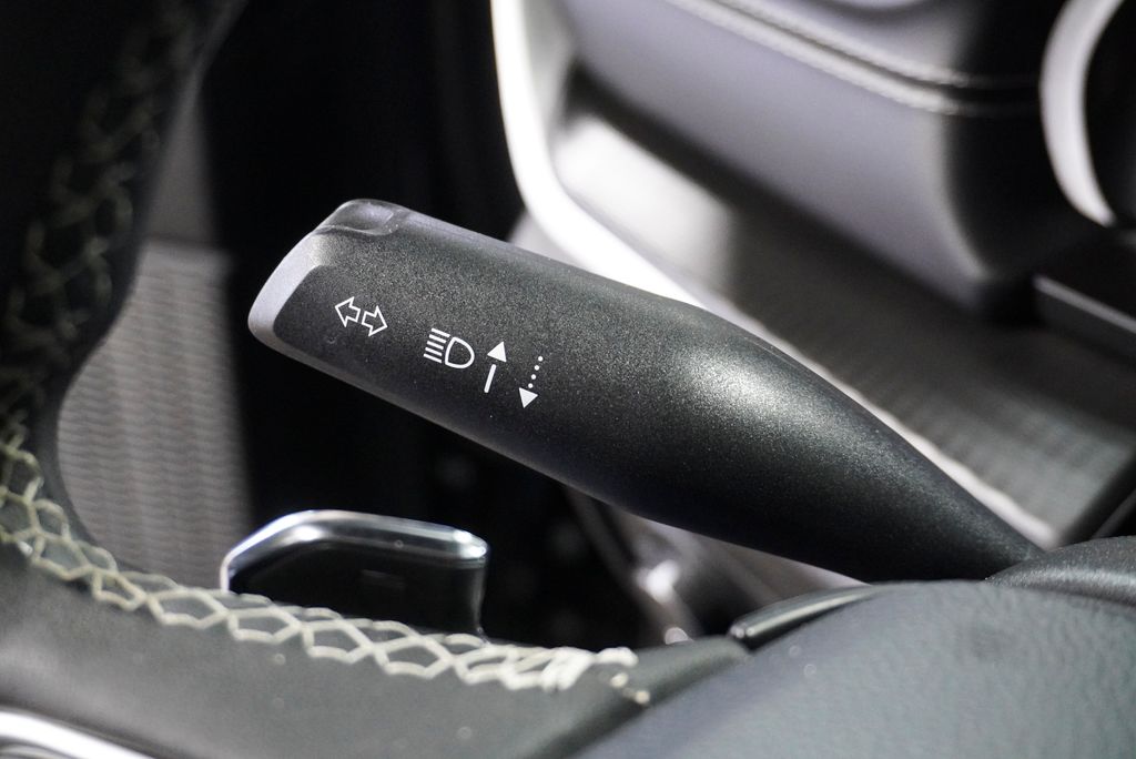 2023 JEEP GRAND CHEROKEE - Image 24