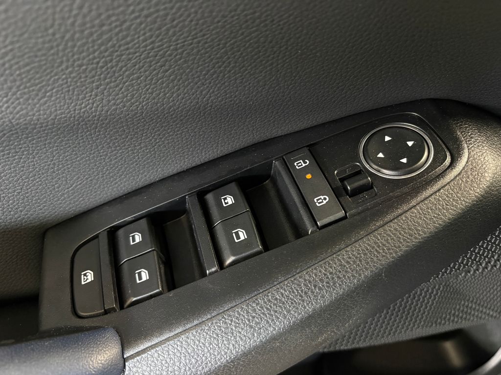 2024 KIA SELTOS - Image 16
