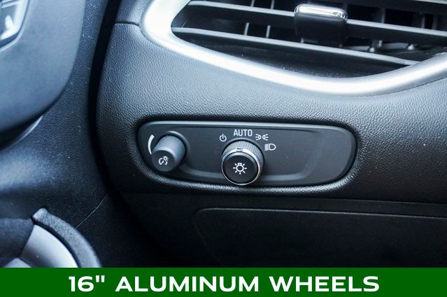 2022 CHEVROLET MALIBU - Image 23