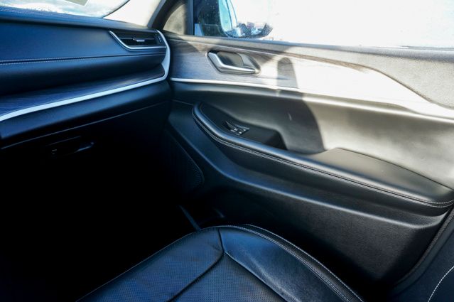 2023 JEEP GRAND CHEROKEE - Image 31