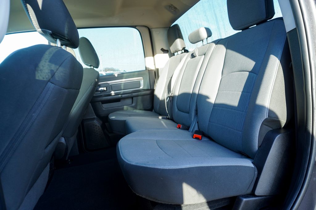 2023 RAM 1500 - Image 31