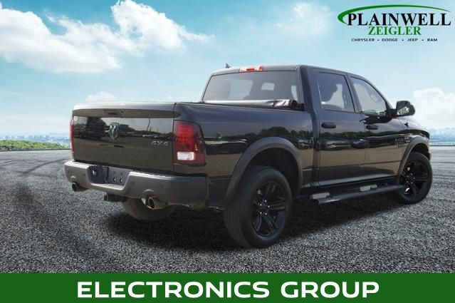 2022 Ram 1500 Classic SLT Warlock photo 3
