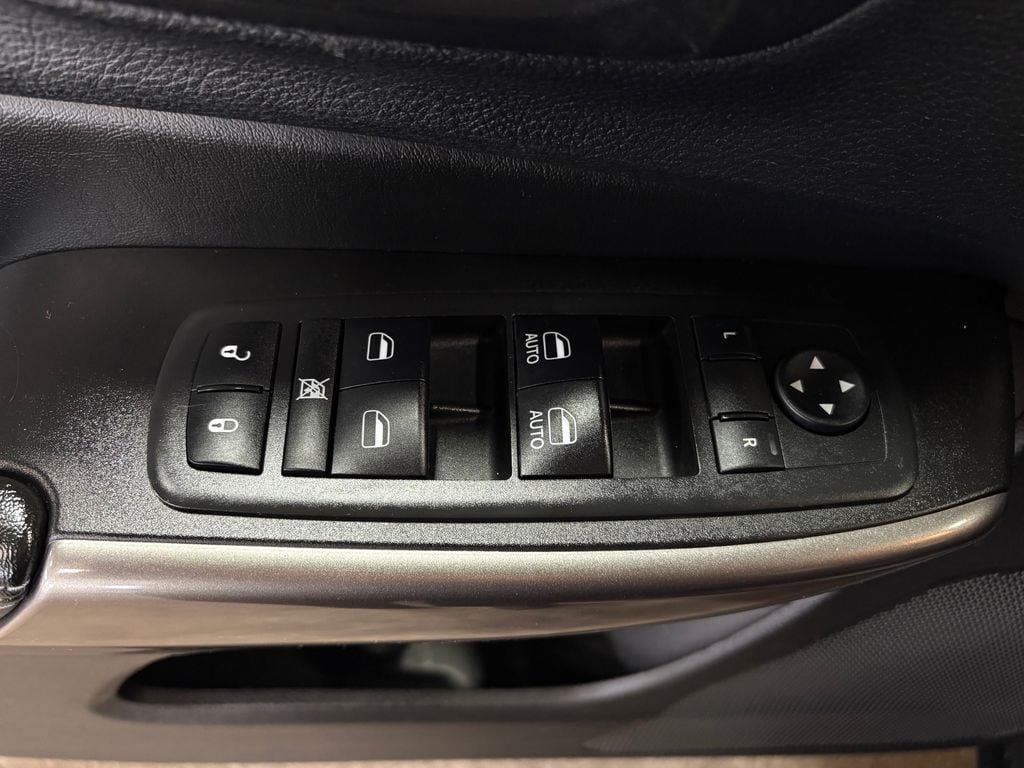 2019 JEEP CHEROKEE - Image 14