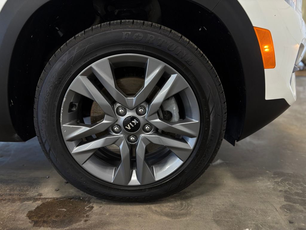 2021 KIA SELTOS - Image 36