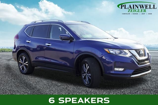 2019 Nissan Rogue SV photo 4