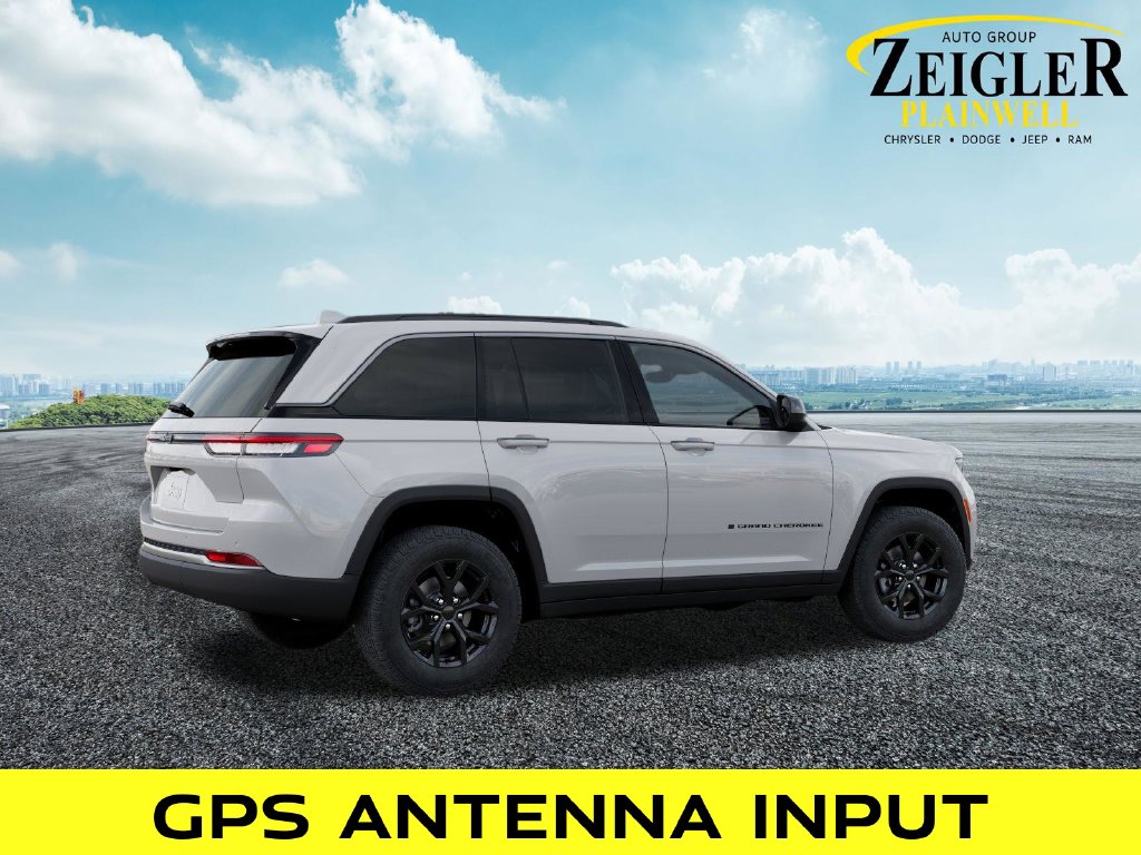 New 2026 Jeep Grand Cherokee Laredo SUV