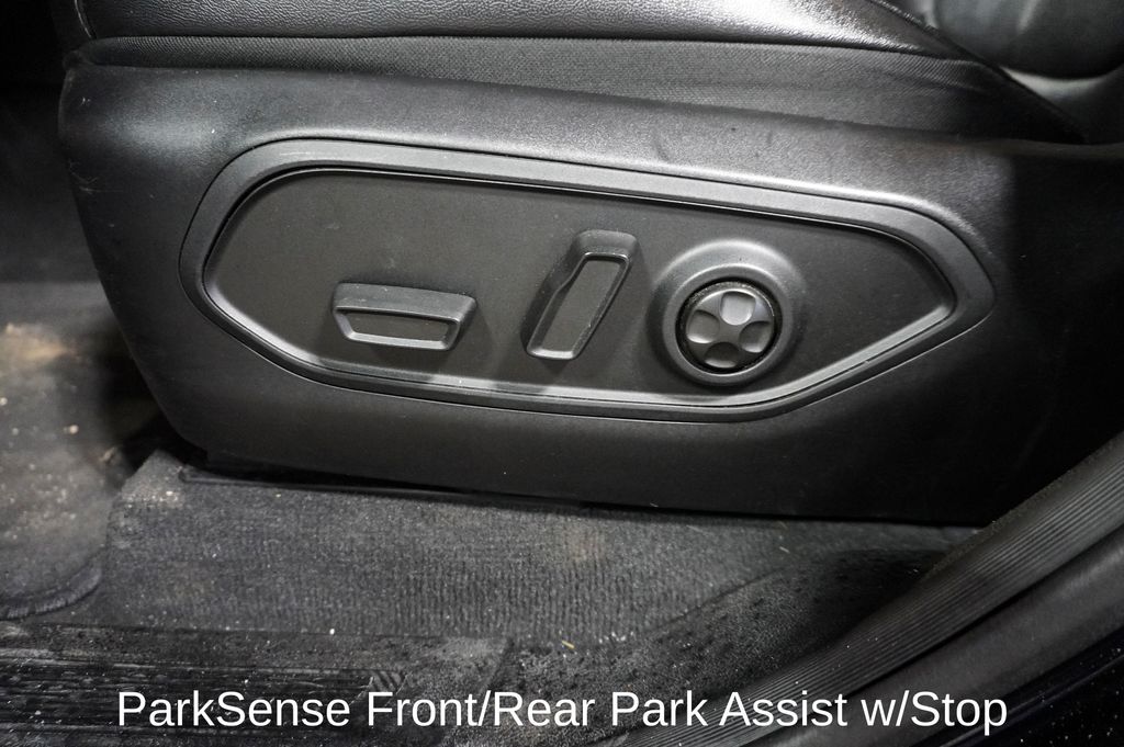 2023 JEEP GRAND CHEROKEE - Image 16