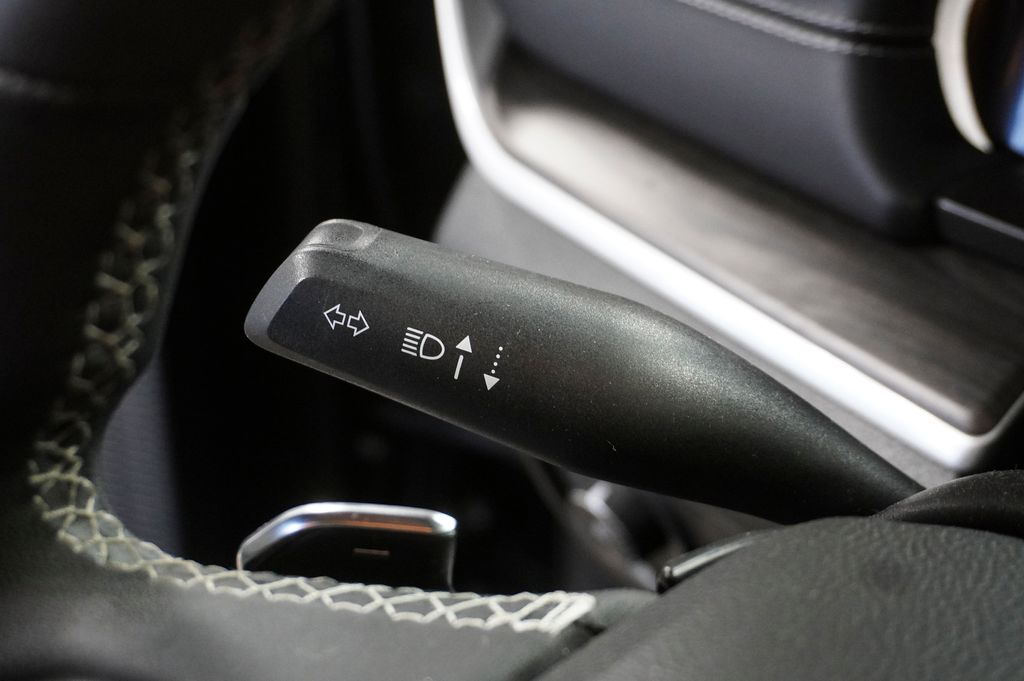 2023 JEEP GRAND CHEROKEE - Image 25