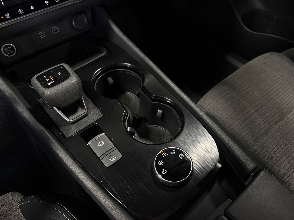 2022 NISSAN ROGUE - Image 28