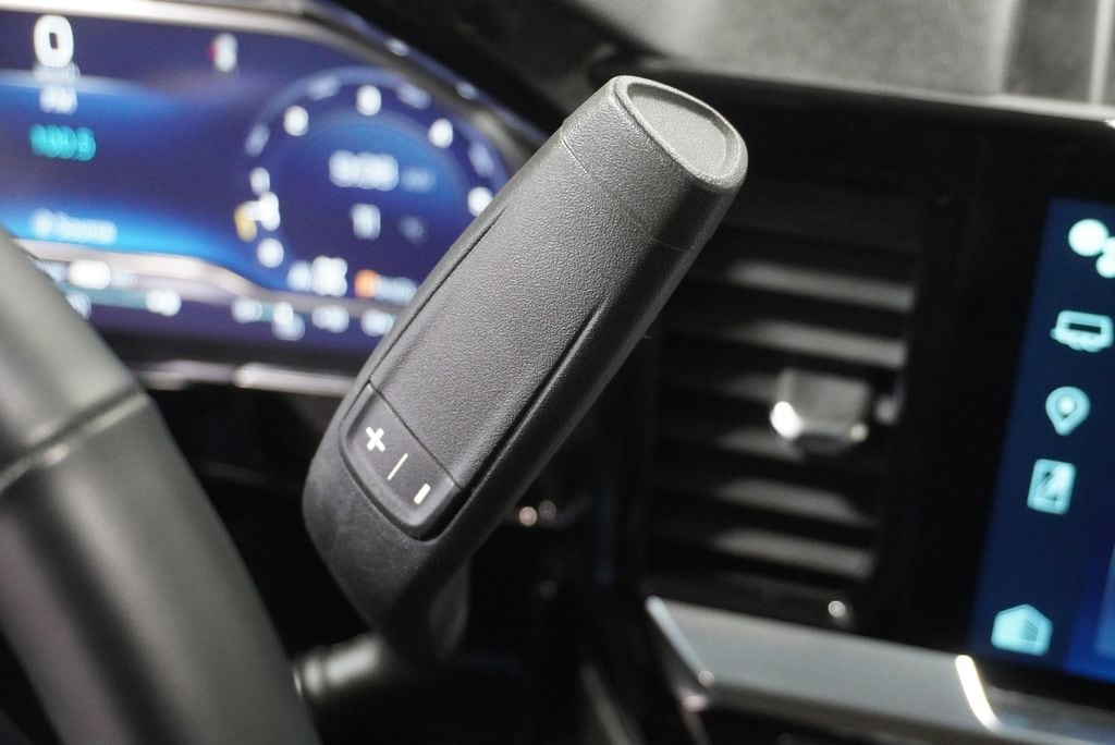 2025 CHEVROLET SILVERADO - Image 25