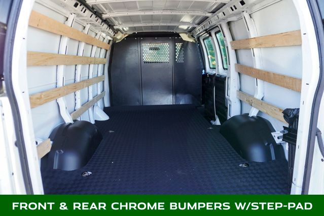 2024 GMC SAVANA - Image 6