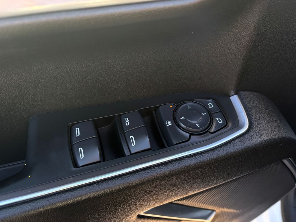 2025 CHEVROLET SILVERADO - Image 58