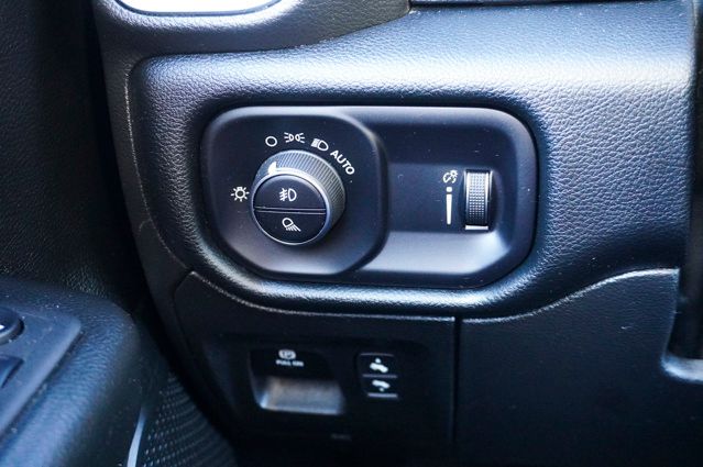 2022 RAM 1500 - Image 25