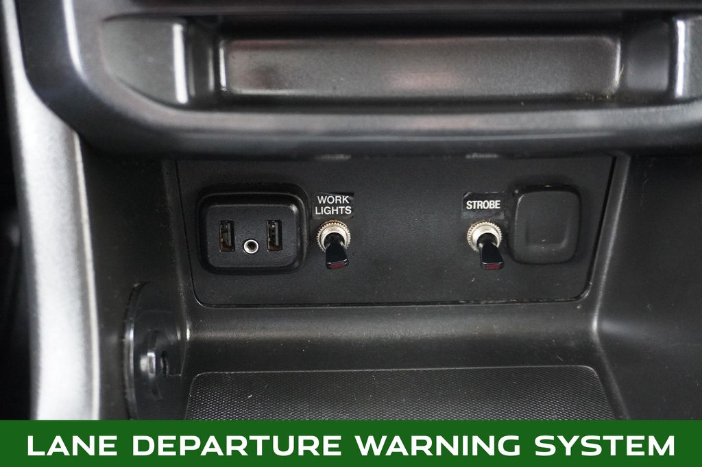 2022 CHEVROLET COLORADO - Image 19