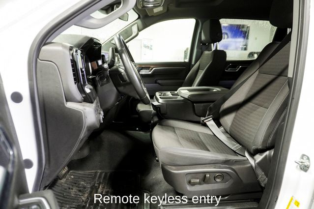 2025 CHEVROLET SILVERADO - Image 11