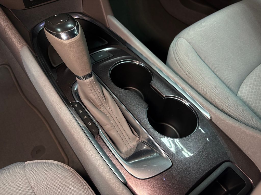 2019 CHEVROLET MALIBU - Image 23